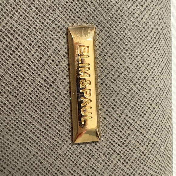 Elim & Paul, gray faux leather wristlet/clutch, excellent condition - Picture 4 of 4